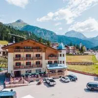Hotel Ciamol, hotel en Mazzin