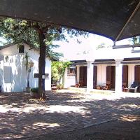 Kuru-Kuru Guesthouse, hotel near Johan Pienaar Airport - KMH, Kuruman