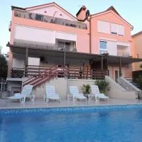 Berat Apartment، فندق في فودنيان