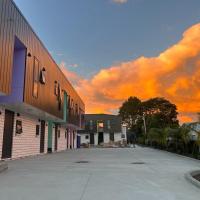 Krishna Motel - Newly Built in Papakura: Auckland, Ardmore Havaalanı - AMZ yakınında bir otel