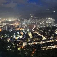 New Lovely 3 bedroom condo with an AWESOME view!, hotel i Bello