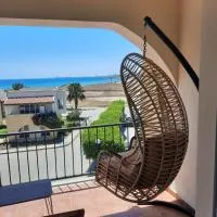 Sunrise Beach Suite B7 โรงแรมในGastria
