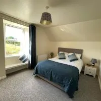 Cozy 2 bedroom cottage with log burner close to Loch Ken, Hotel in New Galloway