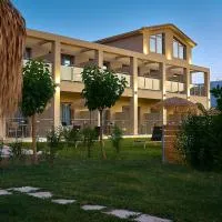 Alikanas में, होटल Grapevines Hotel