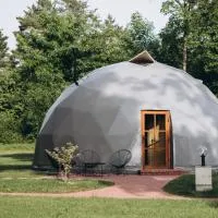 VasaRojaus Kupolai、ビルシュトナスのホテル