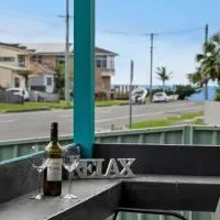 Coastal Vibes - Walk to beach, Marina, Cafes and Pubs, hotel en Shellharbour