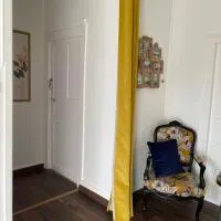 Les Hirondelles de la villa des roses, hotel Pontmain városában 