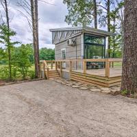 Chic Tiny Home Retreat about 2 Mi to MSU Campus!, hotel near Golden Triangle Regional Airport - GTR, Starkville