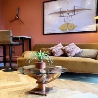 The Aviator's Attic - Luxury City Centre Retreat