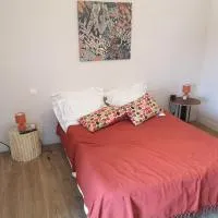 L'Annexe, hotel in Charron