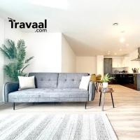 Travaal.©om - 3 Bed Serviced Apartment Farnborough