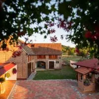 Drenovac에 위치한 호텔 Salaš 318 - B&B Farm Experience