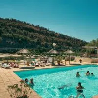 Aloha plage camping 4étoiles, hotel en Sampzon