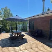 Les Chalets du Lac Grenier, hotel en Chertsey