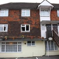 Robertsbridge Retreat At Cornhill Luxury Self Catering Apartments, hotel in Robertsbridge