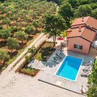 Awesome Home In Rovinj With Wifi, Private Swimming Pool And Outdoor Swimming Pool