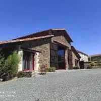 Domaine de l'Orfraie, hotel i Saint-Juire-Champgillon
