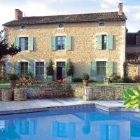 Hôtel Les Orangeries, hotel en Lussac-les-Châteaux