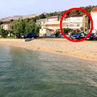 Viesnīca Apartments by the sea Pag - 6448 Pagā