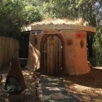 Geyserville में, होटल Hobbit Hut