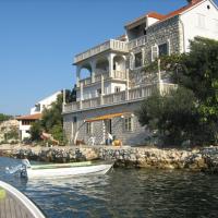Apartments by the sea Zaklopatica, Lastovo - 8346, hotel in Lastovo