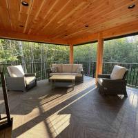 Tranquil 2 Bedroom Vacation Home with Covered Deck, hotel in Merville