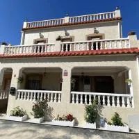 La Marina Urb, Beautiful 4 bedroom House, Alicante, San Fulgencio, Spain, hotel di La Marina