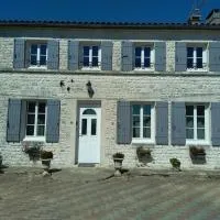 Gîte climatisé les hirondelles, hôtel à Pons