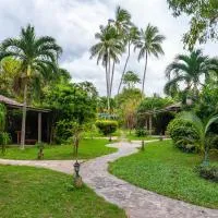 Satva Samui Yoga and Wellness Resort, хотел в Nathon Bay