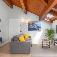 Casa Gialla 7a, New Apartment Milano&Como, hotel en Bregnano
