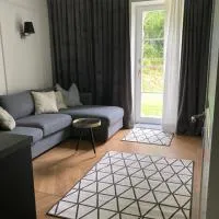 Kraków Green Hill Luxury Apartment, hotelli kohteessa Balice