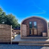 Bryn Glamping, hotel sa Coychurch