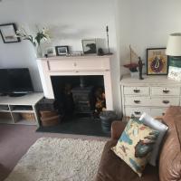 Sunnyview 5-Bed House in Kingsbridge with parking