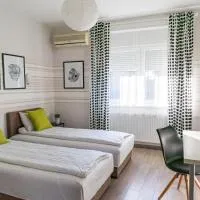 Guest House Family، فندق في كانجيزا