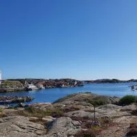 50 m till bad i centrala Skärhamn, hotel en Skärhamn