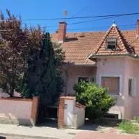 Peregrino Vendégház, hotel em Budaörs