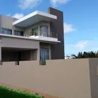 ISLAND RESIDENCE Plaisance - Mauritius - Villa with Private Pool - 15718, hótel í Plaine Magnien