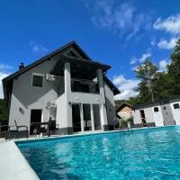 Vila Kristal, hotel v Sarajevu