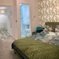 Peterborough City Center One Bed apartment With Free Private Parking