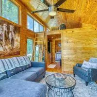 The Gemini-a dreamy, waterfront tiny cabin, hotel u gradu Rogersville