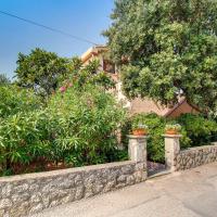 Apartments by the sea Artatore, Losinj - 7934, ξενοδοχείο κοντά στο Αεροδρόμιο Losinj - LSZ, Cunski