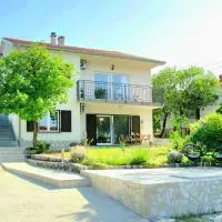 Apartment Olivia, hotell i Šmrika