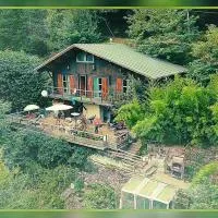 Skymist Maison d'hôtes، فندق في Biert