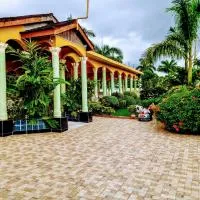 Chateau Margarita JA, hotel u gradu Montego Bej