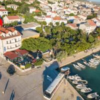 Apartments by the sea Pag - 13329, hotel v destinaci Pag