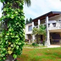 Apartments with parking space Savudrija, Umag - 13589, hotel i Savudrija