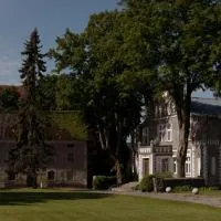 ŻAR - Dworek w Żarnowcu, hotelli kohteessa Żarnowiec