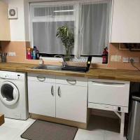Smith Farm Apartment, hotel in Northolt