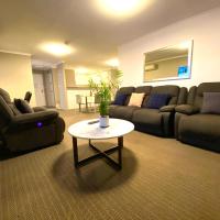 2 Bed 2 Bath Apartment in Braddon, Canberra - Pool, Gym and Free Parking