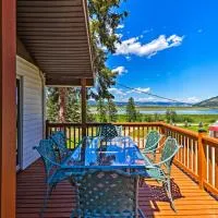 Cozy Montana Lake View Getaway - Fish & Hike!, khách sạn ở Kalispell